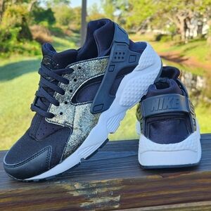 Nike Huarache SE Run Black Metallic Gold Girls 4.5 Youth Sneakers Shoes